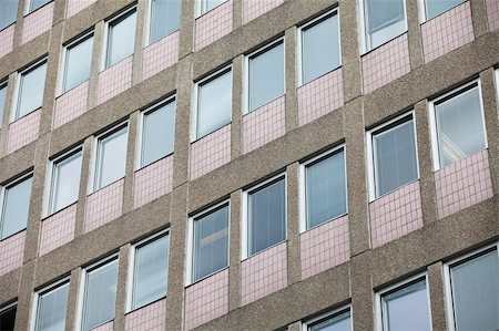 Several windows on a worn Building Photographie de stock - Aubaine LD & Abonnement, Code: 400-05267875