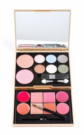 simsearch:400-04988963,k - eyeshadows set with brush on white background Foto de stock - Super Valor sin royalties y Suscripción, Código: 400-05262184