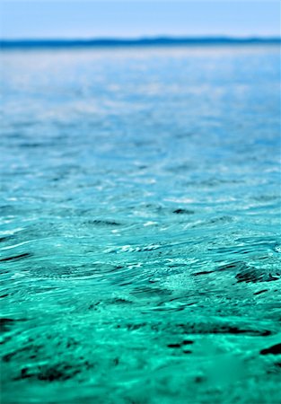 rorem (artist) - cyan water background photo, shallow depth of view Photographie de stock - Aubaine LD & Abonnement, Code: 400-05263288