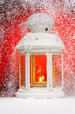 simsearch:400-06945463,k - Christmas lamp. Shallow dof.  Focused on fire. Photographie de stock - Aubaine LD & Abonnement, Code: 400-05263382