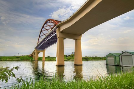 simsearch:400-04748524,k - Under the Sauvie Island Bridge along Willamette River Portland Oregon Stock Photo - Budget Royalty-Free & Subscription, Code: 400-05274058