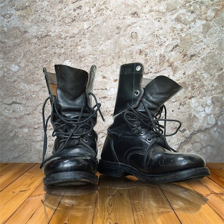 feet walking indoors - old black boot on wood floor reflect Stock Photo - Budget Royalty-Free & Subscription, Code: 400-05274997