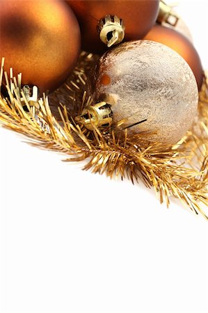 simsearch:400-04749446,k - Christmas arrangement with gold and brown ornaments isolated on white background. Shallow dof Foto de stock - Super Valor sin royalties y Suscripción, Código: 400-05275206
