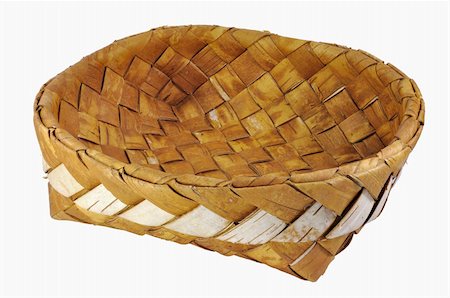 Empty braided birch-bark bread box isolated over white background Foto de stock - Super Valor sin royalties y Suscripción, Código: 400-05278284