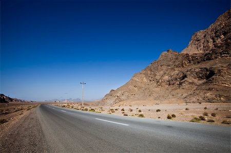 Road Photographie de stock - Aubaine LD & Abonnement, Code: 400-05279621