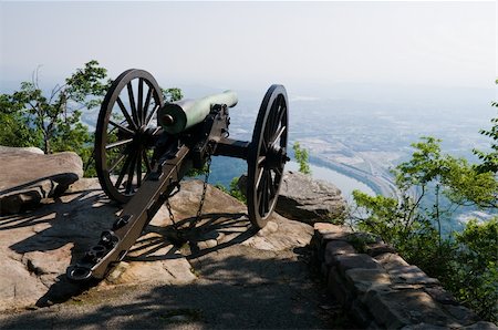 Civil War cannon, Lookout Mountain, Chattanooga, Tennessee Stockbilder - Microstock & Abonnement, Bildnummer: 400-05272012