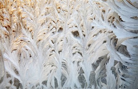 simsearch:400-04628388,k - Frosty natural pattern on winter window Stockbilder - Microstock & Abonnement, Bildnummer: 400-05284338