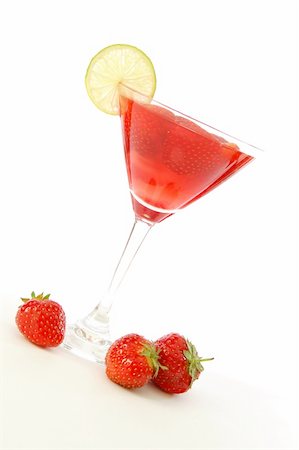 simsearch:400-04787910,k - strawberry strawberry juice or cocktail drink on a summer party Stock Photo - Budget Royalty-Free & Subscription, Code: 400-05285654