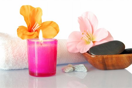 simsearch:400-08786501,k - spa zen and wellness still life isolated on white background Photographie de stock - Aubaine LD & Abonnement, Code: 400-05285650