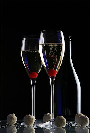 two glasses with champagne Stock Photo - Budget Royalty-Free & Subscription, Code: 400-05286445