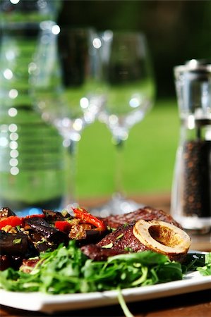 red wine sauce - fresh and very tasty grilled steak Stock Photo - Budget Royalty-Free & Subscription, Code: 400-05286466
