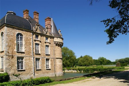 simsearch:400-07175745,k - ancient castle, blue sky, Europe Fotografie stock - Microstock e Abbonamento, Codice: 400-05288115