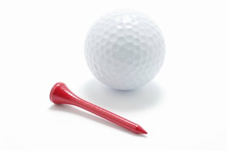 simsearch:640-01353029,k - Golf Ball and Golf Tee on White Background Photographie de stock - Aubaine LD & Abonnement, Code: 400-05288609