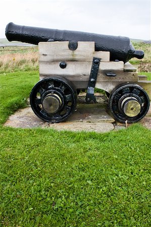 simsearch:640-03258219,k - Traditional cannon, approximative 200 years old. Useful for concepts. Photographie de stock - Aubaine LD & Abonnement, Code: 400-05280467