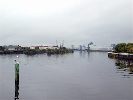 simsearch:400-04486669,k - The River Clyde in Glasgow city, Scotland Photographie de stock - Aubaine LD & Abonnement, Code: 400-05281313