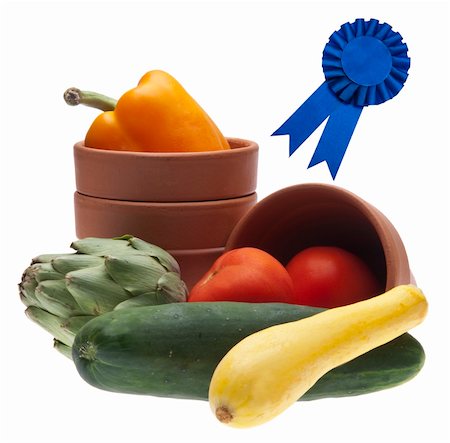 simsearch:400-04300923,k - Prize Winning Ribbon with Orange Bell Pepper, Tomatoes, Artichoke, Cucumber and Squash Among Clay Garden Pots Isolated on White with a Clipping Path. Photographie de stock - Aubaine LD & Abonnement, Code: 400-05281778