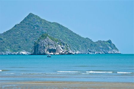 simsearch:841-03035683,k - beautiful beach in Bang Pu on a sunny day Photographie de stock - Aubaine LD & Abonnement, Code: 400-05283190