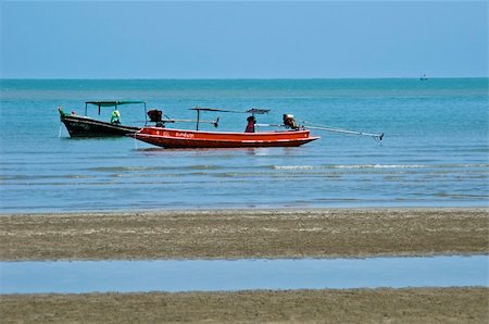 simsearch:841-03035683,k - beautiful beach in Bang Pu on a sunny day Photographie de stock - Aubaine LD & Abonnement, Code: 400-05283191