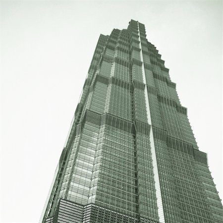 simsearch:862-03351912,k - top of a skyscraper  Jin Mao Tower (one of China's tallest buildings)  Shanghai, China Fotografie stock - Microstock e Abbonamento, Codice: 400-05283281