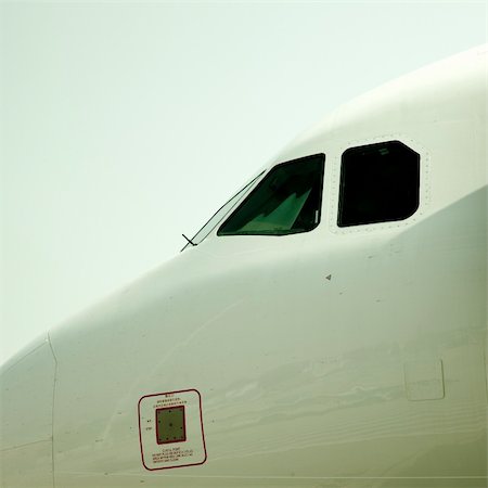 airplane is waiting for departure in pudong airport shanghai china. Stock Photo - Budget Royalty-Free & Subscription, Code: 400-05283673