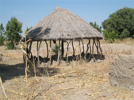 simsearch:400-07510719,k - traditional hut in north Cameroon Foto de stock - Super Valor sin royalties y Suscripción, Código: 400-05295268