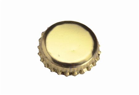 simsearch:400-07617621,k - beer bottle cap Isolated on white background Photographie de stock - Aubaine LD & Abonnement, Code: 400-05295641