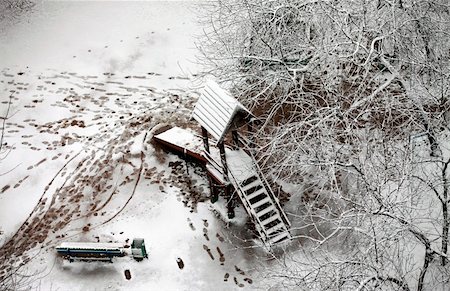 Snow-covered court yard, the top view Stock Photo - Budget Royalty-Free & Subscription, Code: 400-05295666