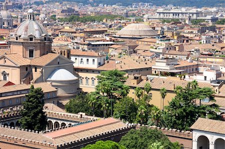 simsearch:400-04821854,k - view of panorama Rome, Italy, skyline from Vittorio Emanuele, Piazza Venezia Fotografie stock - Microstock e Abbonamento, Codice: 400-05296151