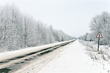 snow road horizon - After strong snow the road and trees is covered Stock Photo - Budget Royalty-Free & Subscription, Code: 400-05299037