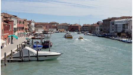 riva - The town of Murano near Venice (Venezia), Italy Fotografie stock - Microstock e Abbonamento, Codice: 400-05290352