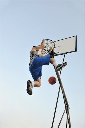 simsearch:400-04779709,k - basketball player practicing and posing for basketball and sports athlete concept Fotografie stock - Microstock e Abbonamento, Codice: 400-05291481