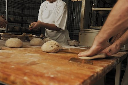 staple - bread bakery food factory production with fresh products Photographie de stock - Aubaine LD & Abonnement, Code: 400-05291674