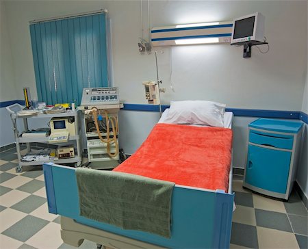 Intensive care ward in a medical centre with monitoring equipment Stock Photo - Budget Royalty-Free & Subscription, Code: 400-05293213