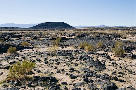 Amboy Crater, an extinct volcano near Amboy, California Fotografie stock - Microstock e Abbonamento, Codice: 400-05293987