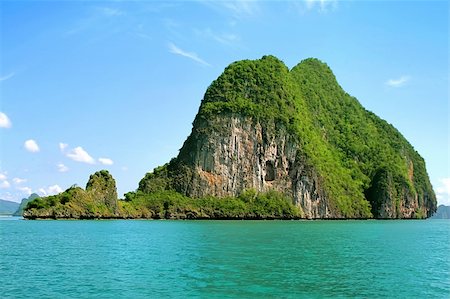 simsearch:400-07295714,k - Island in the middle of the sea in Thailand Stock Photo - Budget Royalty-Free & Subscription, Code: 400-05304259