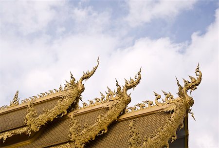 simsearch:400-05300606,k - Roof Thai Temple,Can you see them in Thailand Photographie de stock - Aubaine LD & Abonnement, Code: 400-05304411