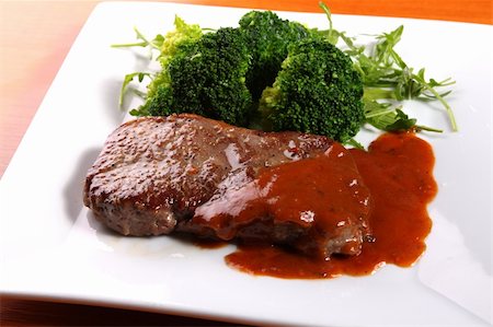 Beef steak with broccoli and sauce Stock Photo - Budget Royalty-Free & Subscription, Code: 400-05305232