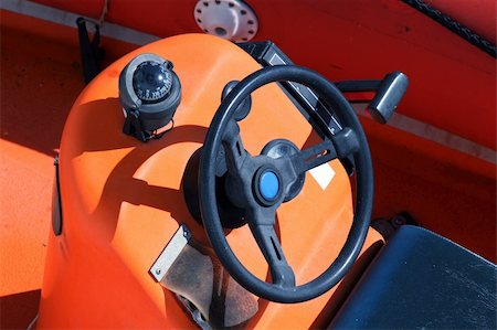 rolandsp (artist) - Steering wheel of a motor boat Photographie de stock - Aubaine LD & Abonnement, Code: 400-05307822