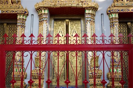 simsearch:400-04871096,k - Door at Wat Pho Temple, Bangkok, Thailand Photographie de stock - Aubaine LD & Abonnement, Code: 400-05307927