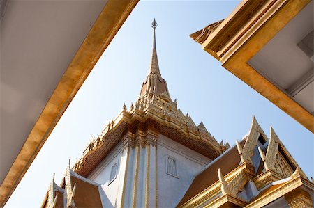 simsearch:400-05300606,k - Temple roof top corner. Thai and Chinese architecture. Photographie de stock - Aubaine LD & Abonnement, Code: 400-05308021
