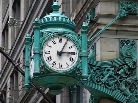 street crack - Old stylish clock on a street corner Stock Photo - Budget Royalty-Free & Subscription, Code: 400-05309679