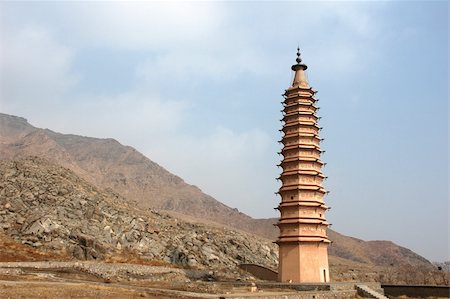 simsearch:400-05300606,k - Landmarks of a famous Chinese ancient pagoda Photographie de stock - Aubaine LD & Abonnement, Code: 400-05300557