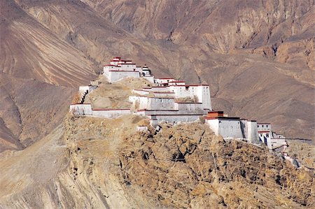 shigatse - Distant view of an ancient castle in Tibet Stock Photo - Budget Royalty-Free & Subscription, Code: 400-05300608