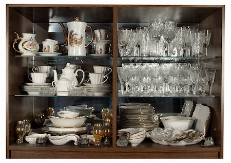 sizovin (artist) - Family sideboard with crystal and porcelain dishes Photographie de stock - Aubaine LD & Abonnement, Code: 400-05300775