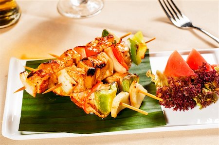 simsearch:400-06798929,k - fresh chicken and vegetables skewers on a palm leaf thai style Stock Photo - Budget Royalty-Free & Subscription, Code: 400-05302327
