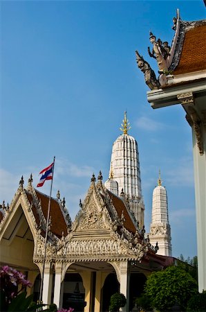 detail of the beautiful temple area Wat Mahathat in Phetchaburi Foto de stock - Super Valor sin royalties y Suscripción, Código: 400-05314420