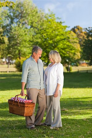 simsearch:400-04522125,k - Retired couple looking for a place to  picnicking Stock Photo - Budget Royalty-Free & Subscription, Code: 400-05315025