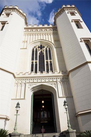 Old State Capitol of Louisiana in Baton Rouge Stock Photo - Budget Royalty-Free & Subscription, Code: 400-05315539