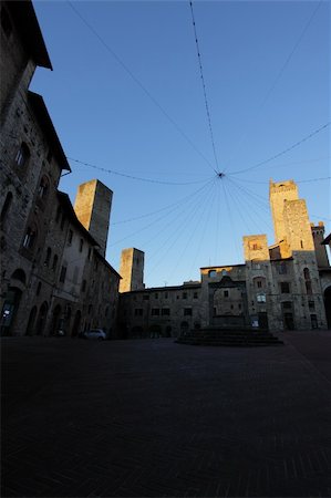 simsearch:400-05301046,k - San Gimignano is a famous medieval village in the hearth of San Gimignano Stock Photo - Budget Royalty-Free & Subscription, Code: 400-05315883