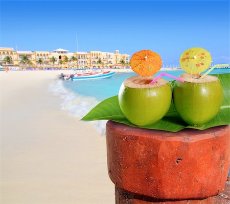 playa del Carmen mexico Mayan Riviera beach coconut cocktail straw Stockbilder - Microstock & Abonnement, Bildnummer: 400-05316106